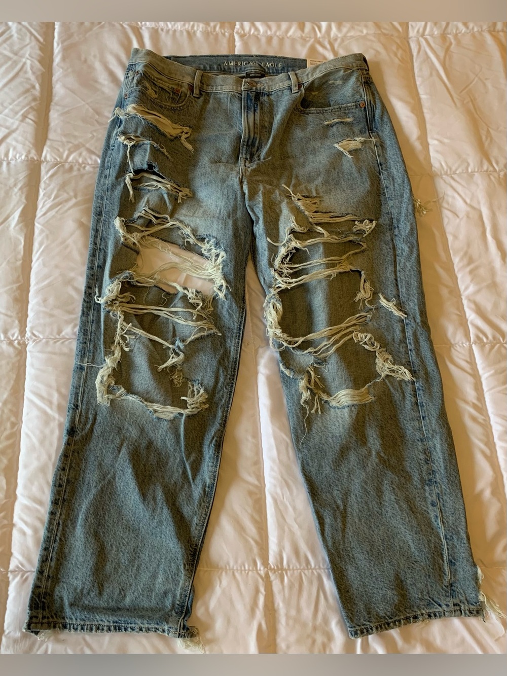 New with tags American Eagle womens jeans size 16